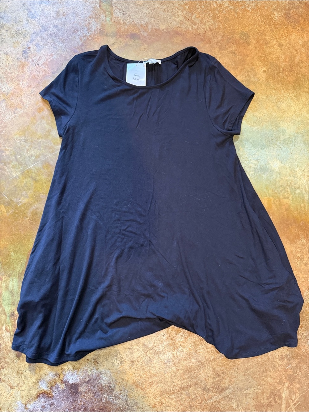 Women's Black Short-Sleeve Swing dress with pockets